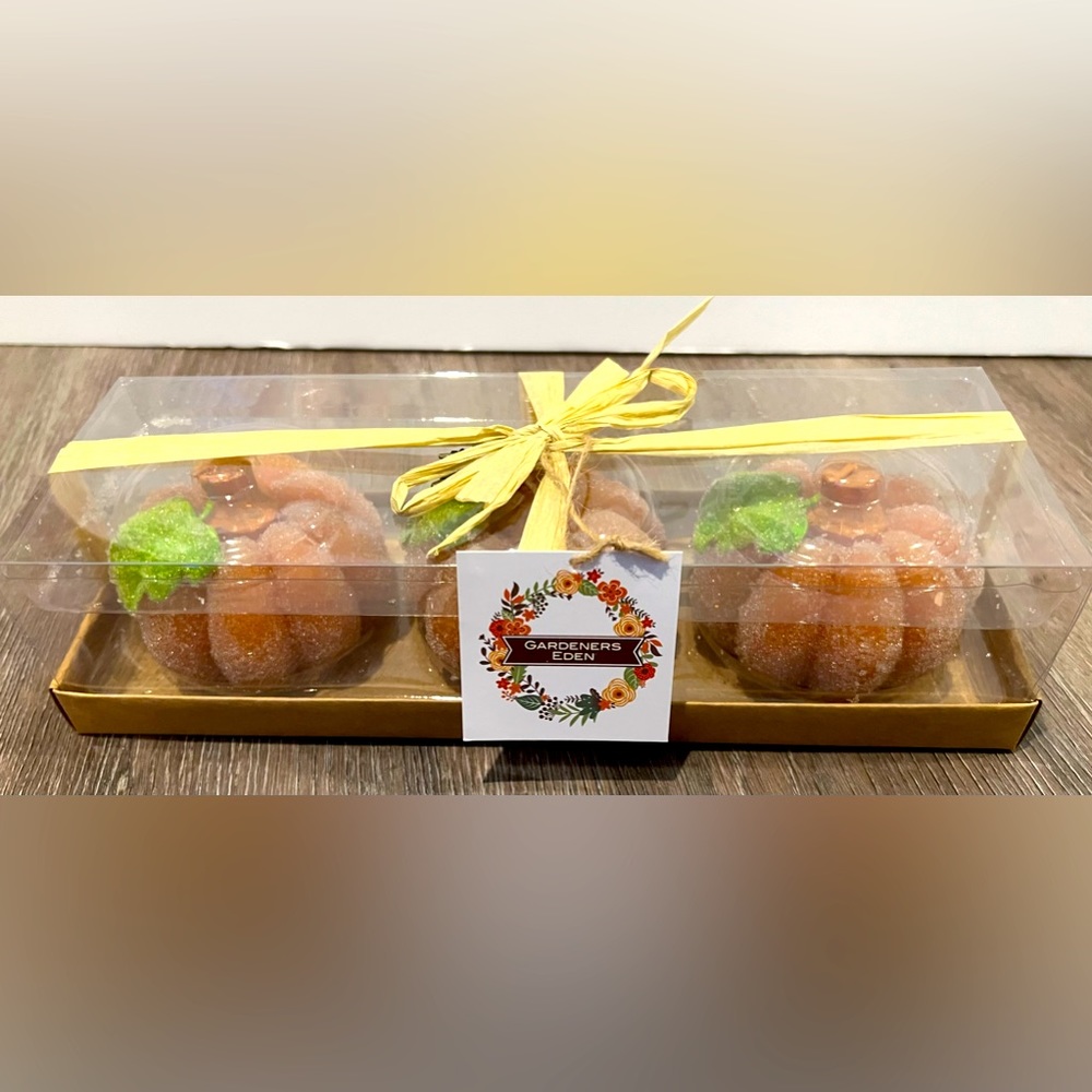 🍁 Super Cute Shimmering Pumpkin Candles- Set of 3- NIB